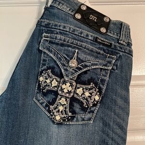 Miss Me jeans. Boot cut. Size 30. Inseam 34. Worn minimally. In new condition.